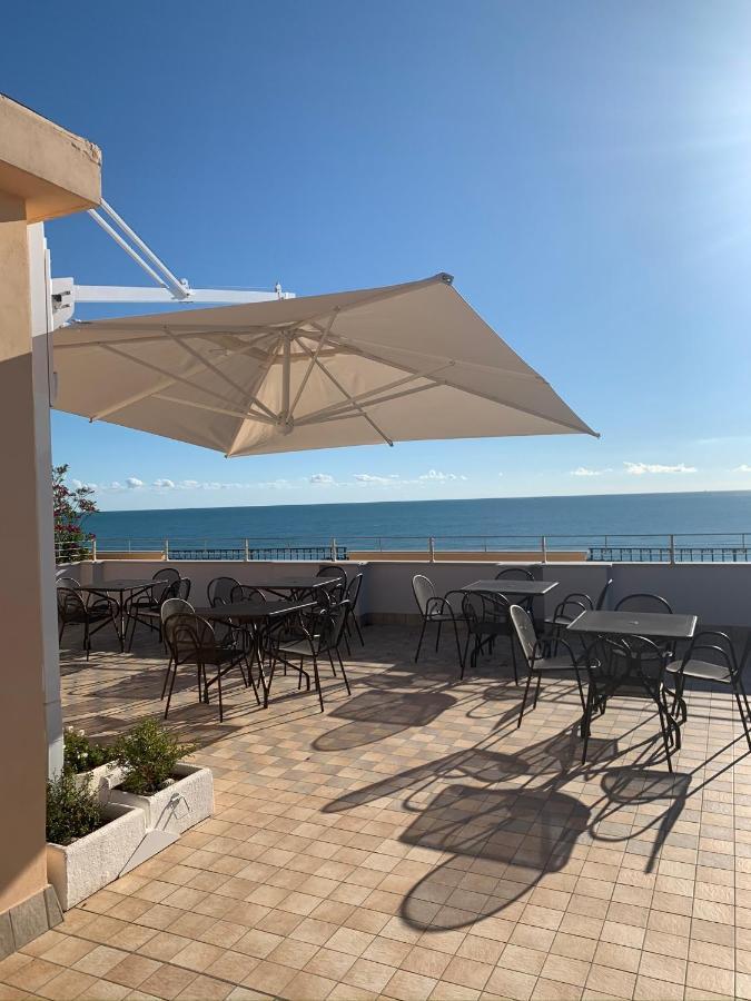 Hotel Bahia San Benedetto del Tronto Buitenkant foto