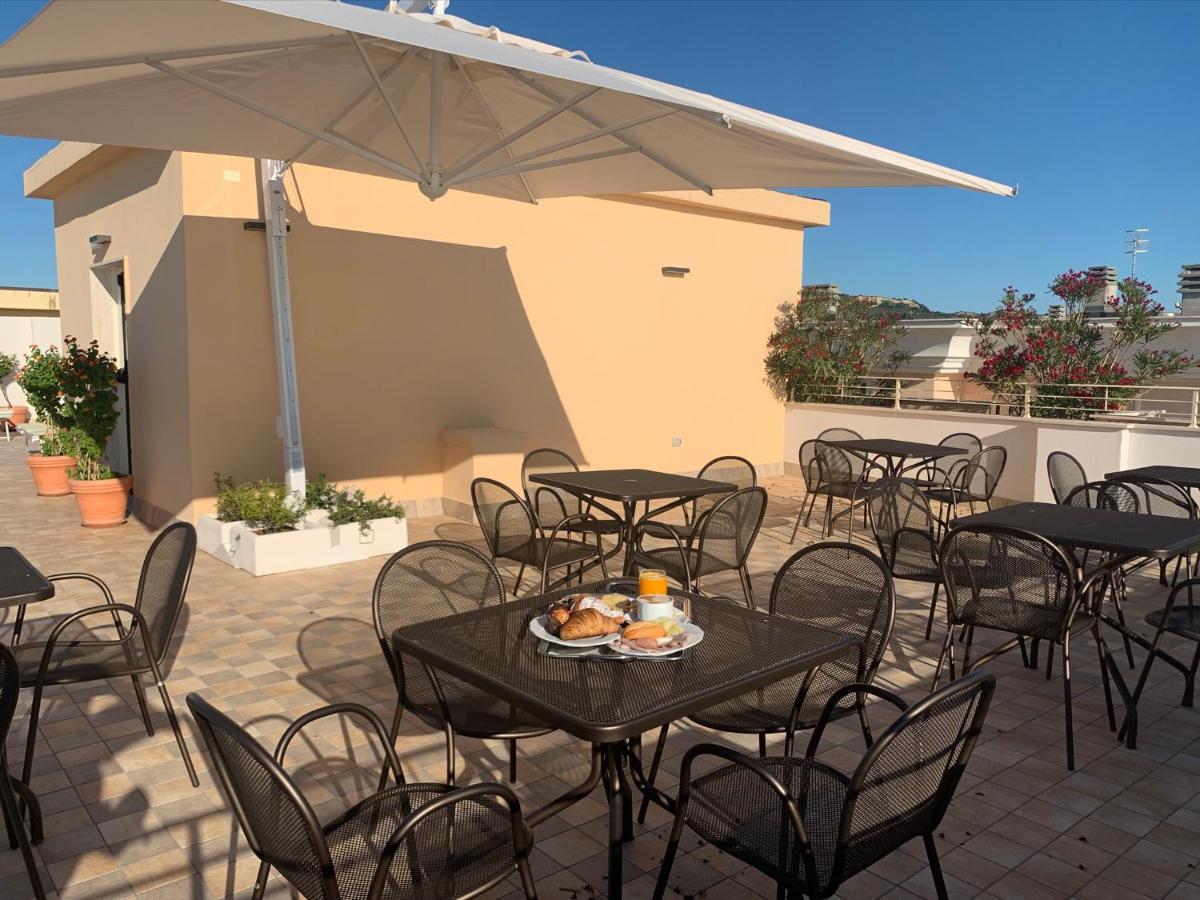 Hotel Bahia San Benedetto del Tronto Buitenkant foto