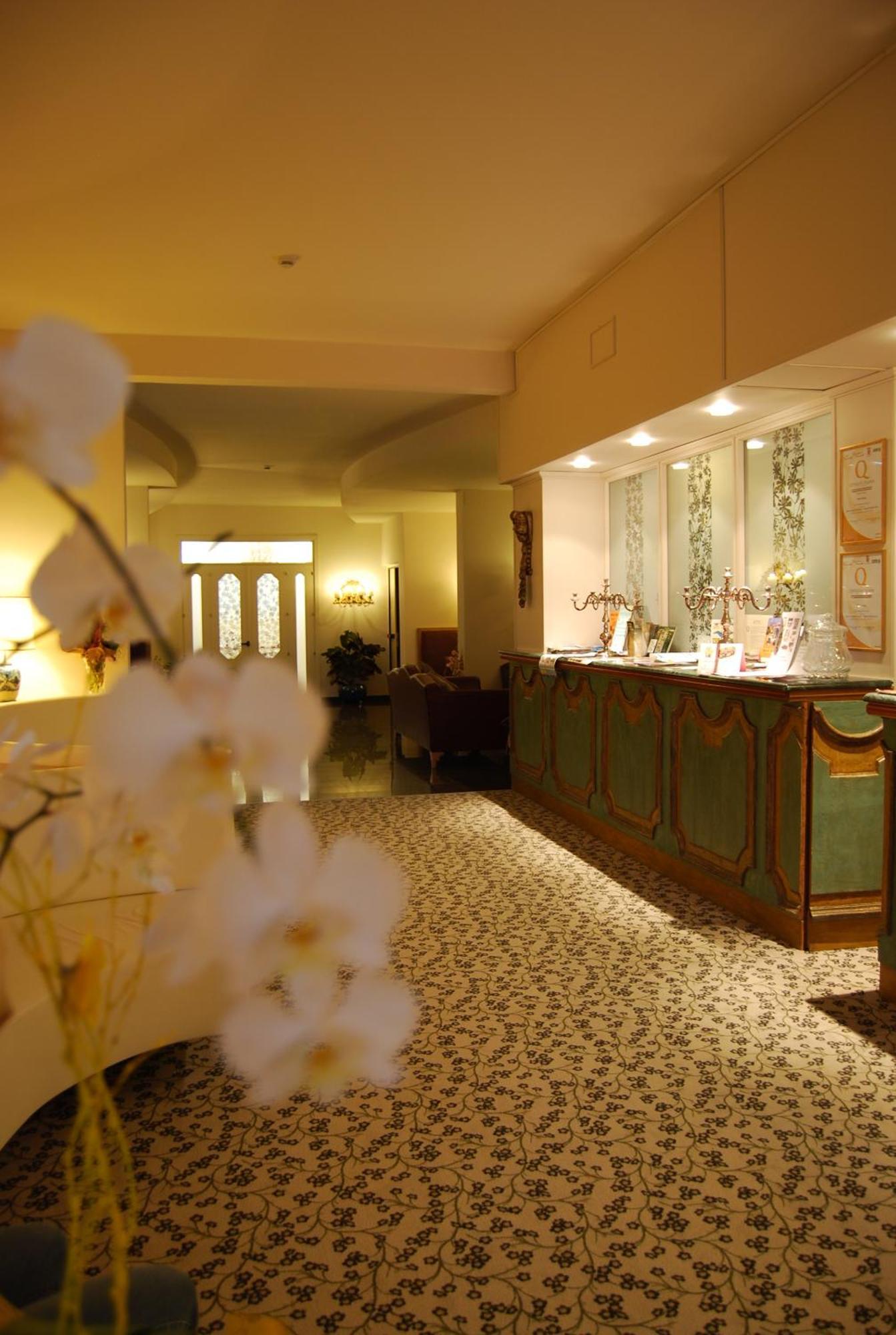 Hotel Bahia San Benedetto del Tronto Buitenkant foto
