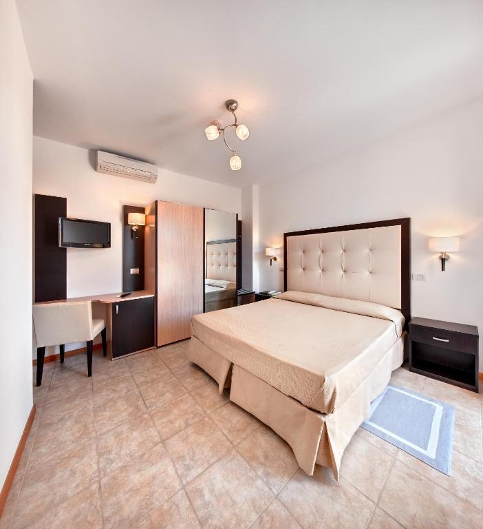 Hotel Bahia San Benedetto del Tronto Kamer foto