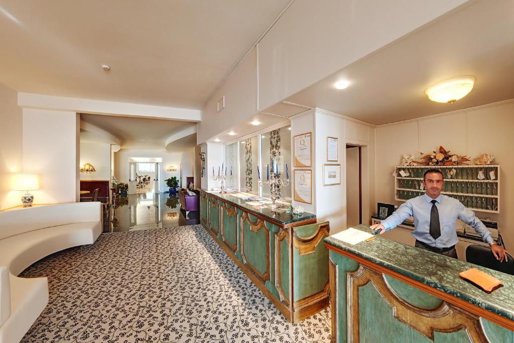 Hotel Bahia San Benedetto del Tronto Buitenkant foto