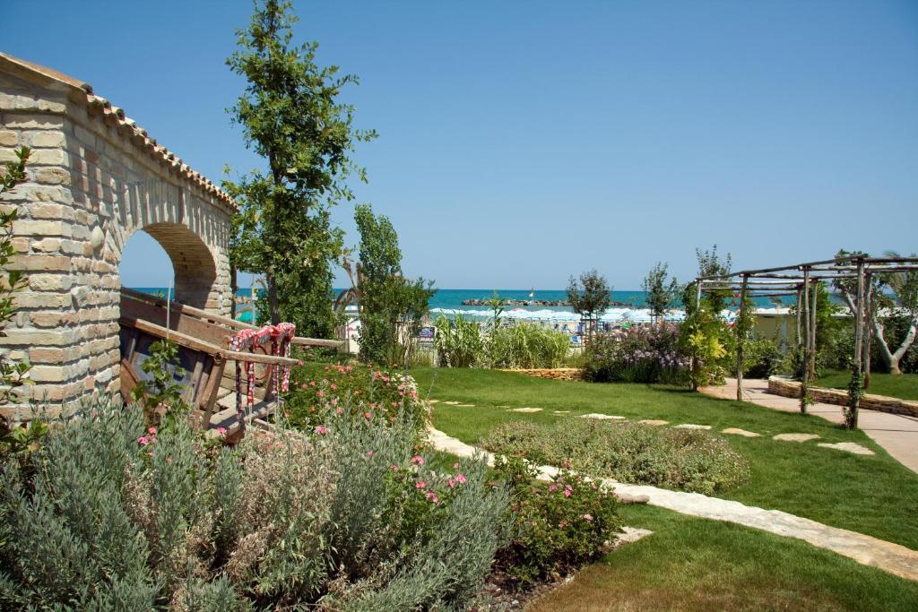 Hotel Bahia San Benedetto del Tronto Buitenkant foto
