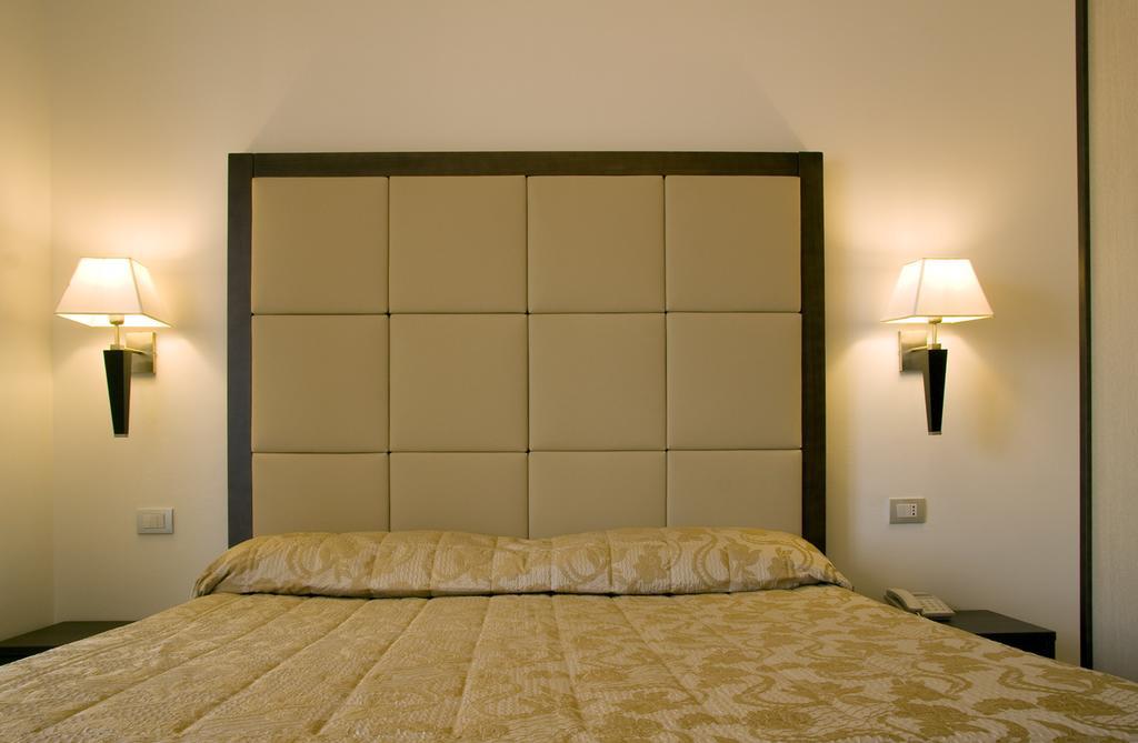 Hotel Bahia San Benedetto del Tronto Kamer foto